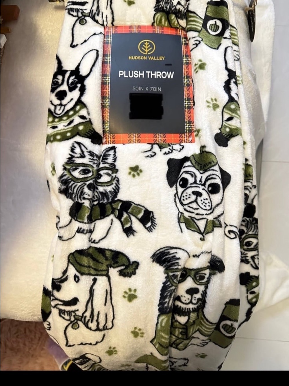 Plush Throw Blanket in White and Olive pumpkin spice Dog Pattern